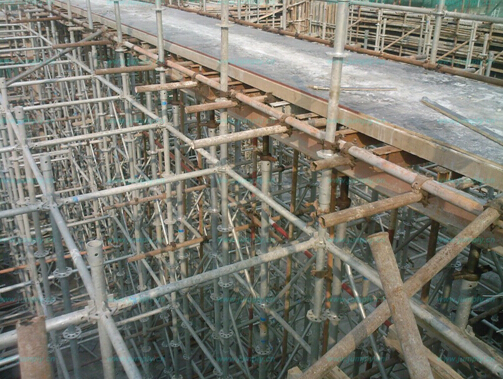 【建筑鋼管腳手架】守得住安quan才是關鍵的!