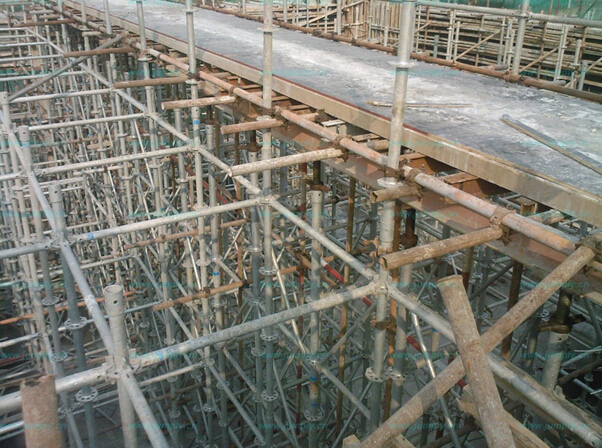 【建筑鋼管腳手架】完工后理應“功成身退”!